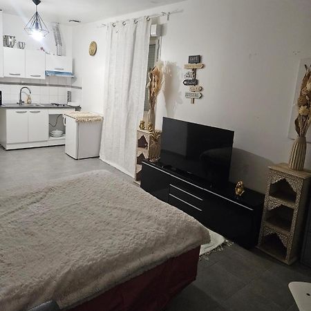 Studio A 2 Arret De Gare Du Nord Pierrefitte-sur-Seine Dış mekan fotoğraf