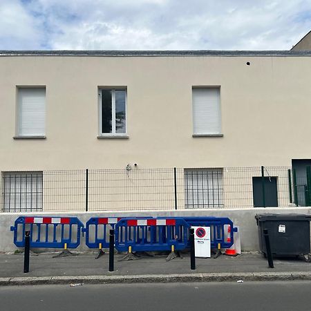 Studio A 2 Arret De Gare Du Nord Pierrefitte-sur-Seine Dış mekan fotoğraf